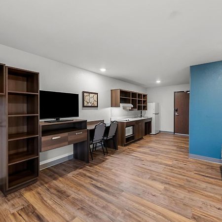 Woodspring Suites Kansas City Airport Exterior photo