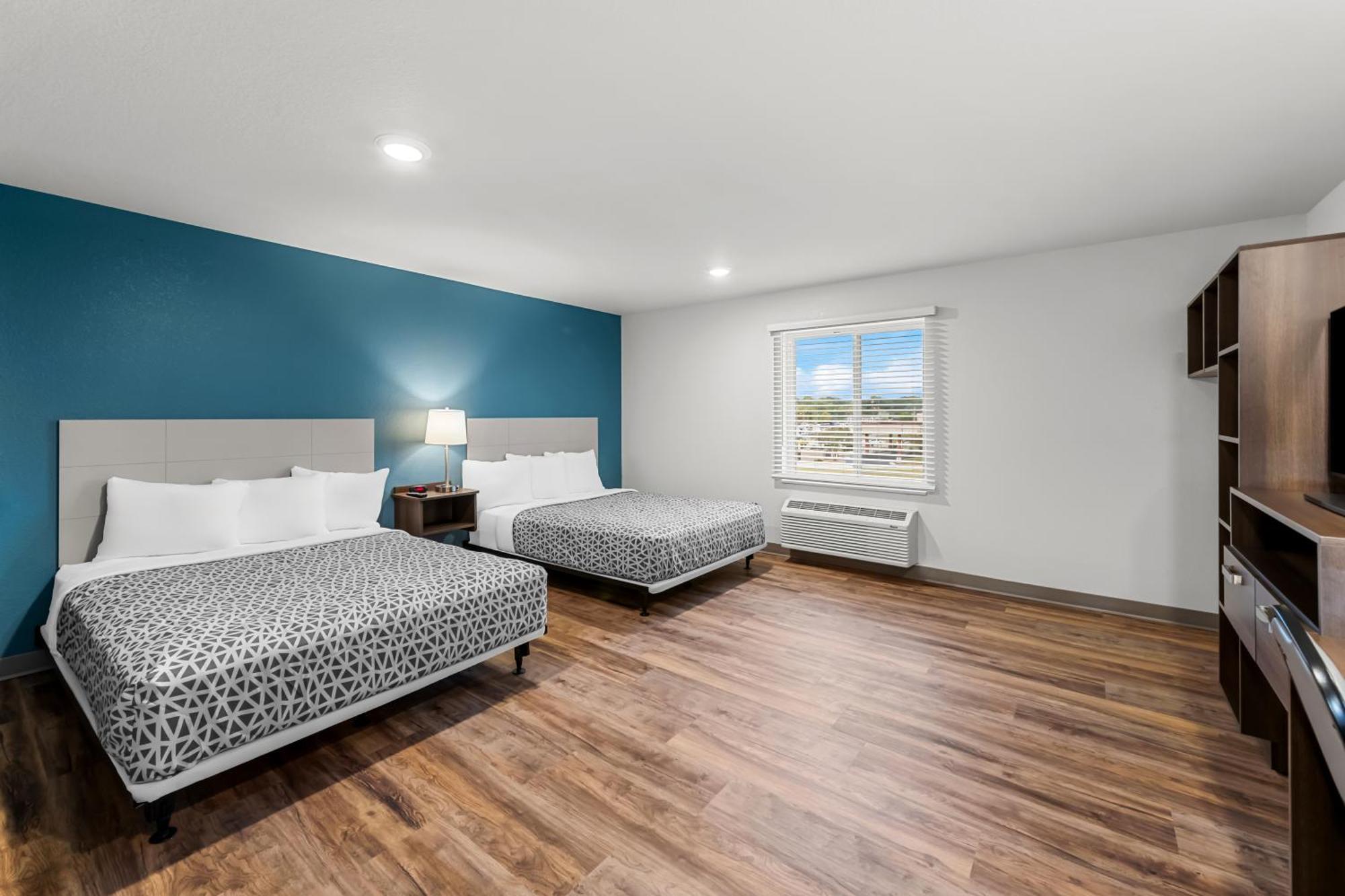 Woodspring Suites Kansas City Airport Exterior photo