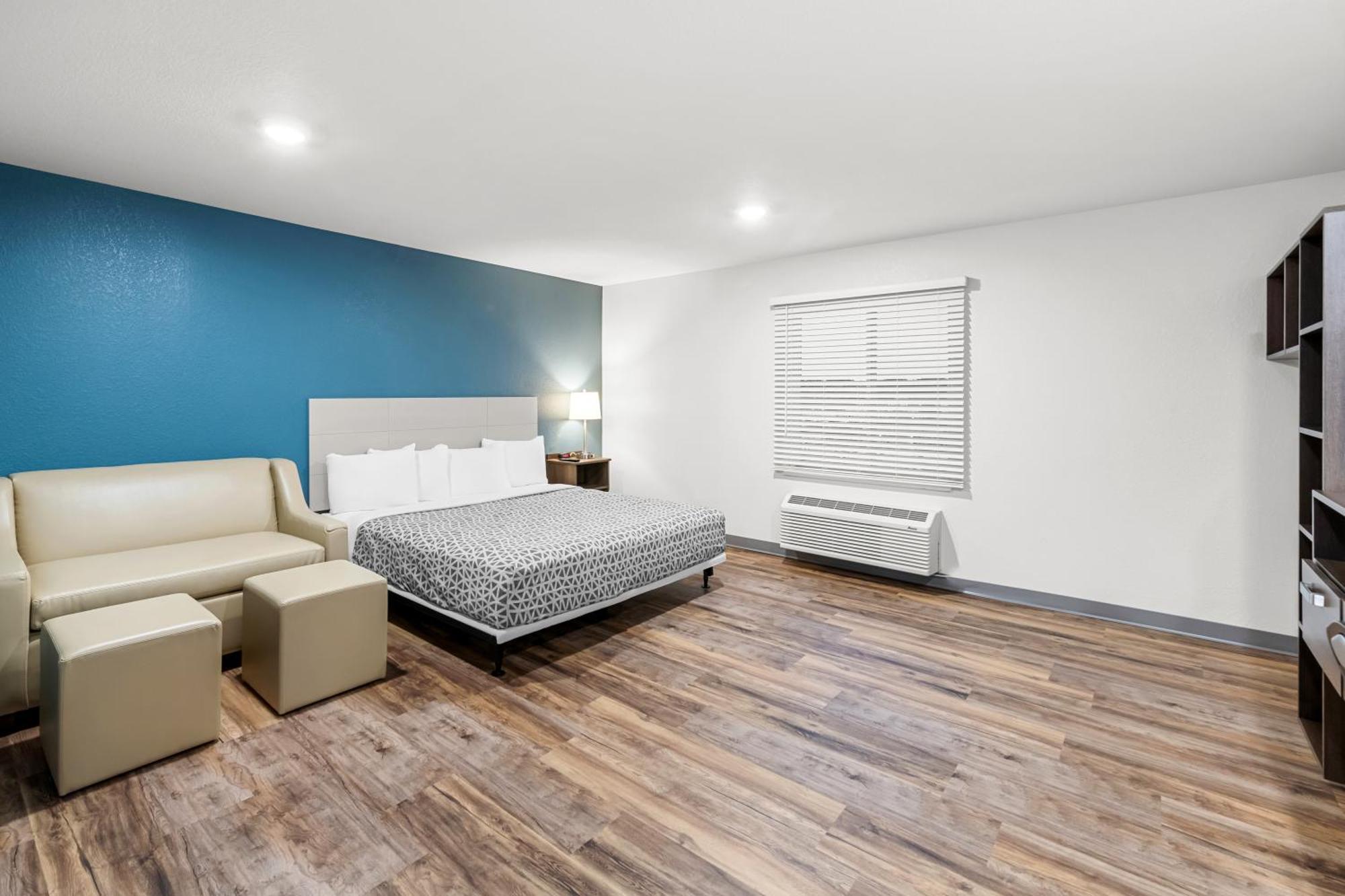 Woodspring Suites Kansas City Airport Exterior photo