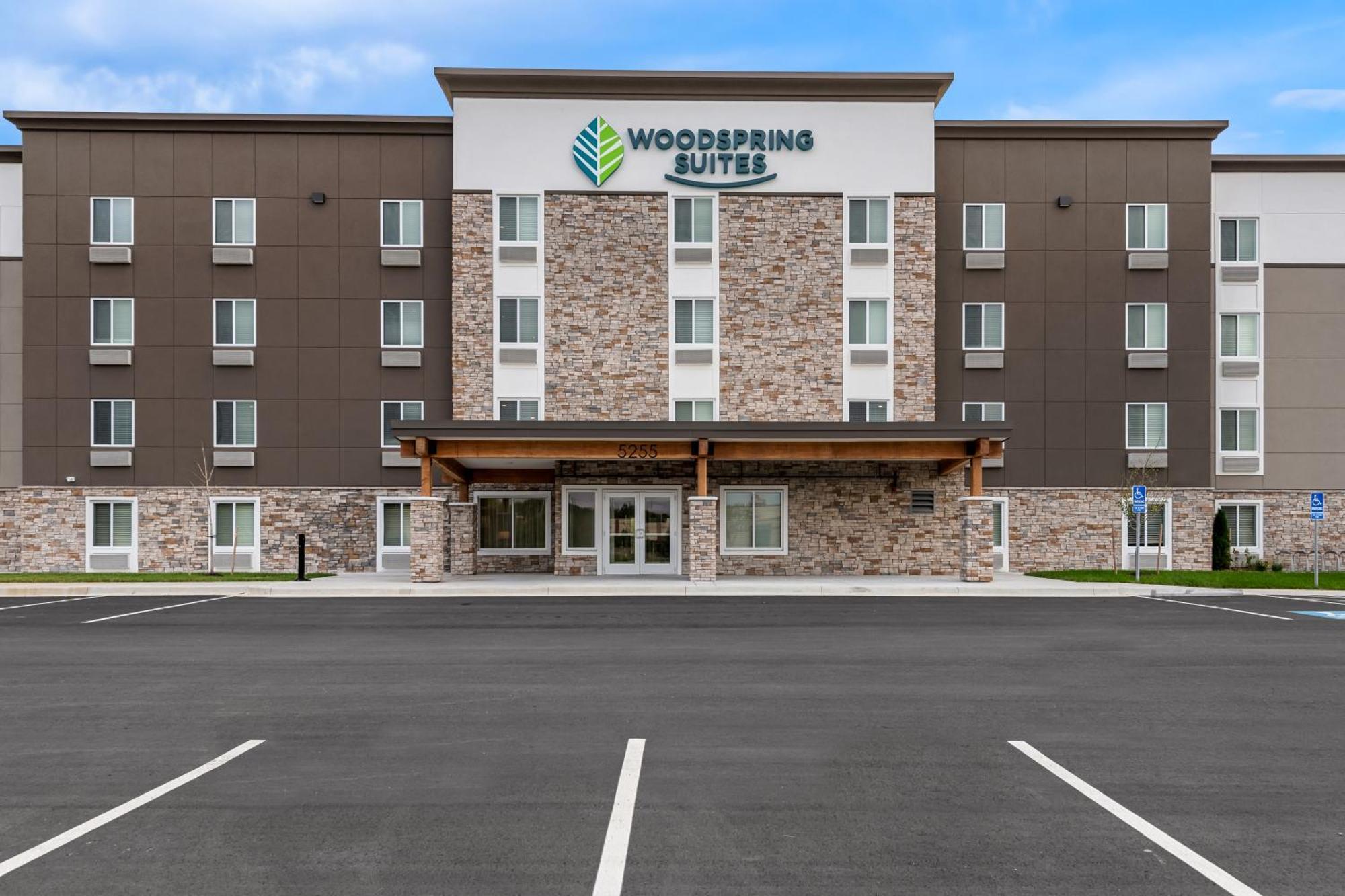 Woodspring Suites Kansas City Airport Exterior photo