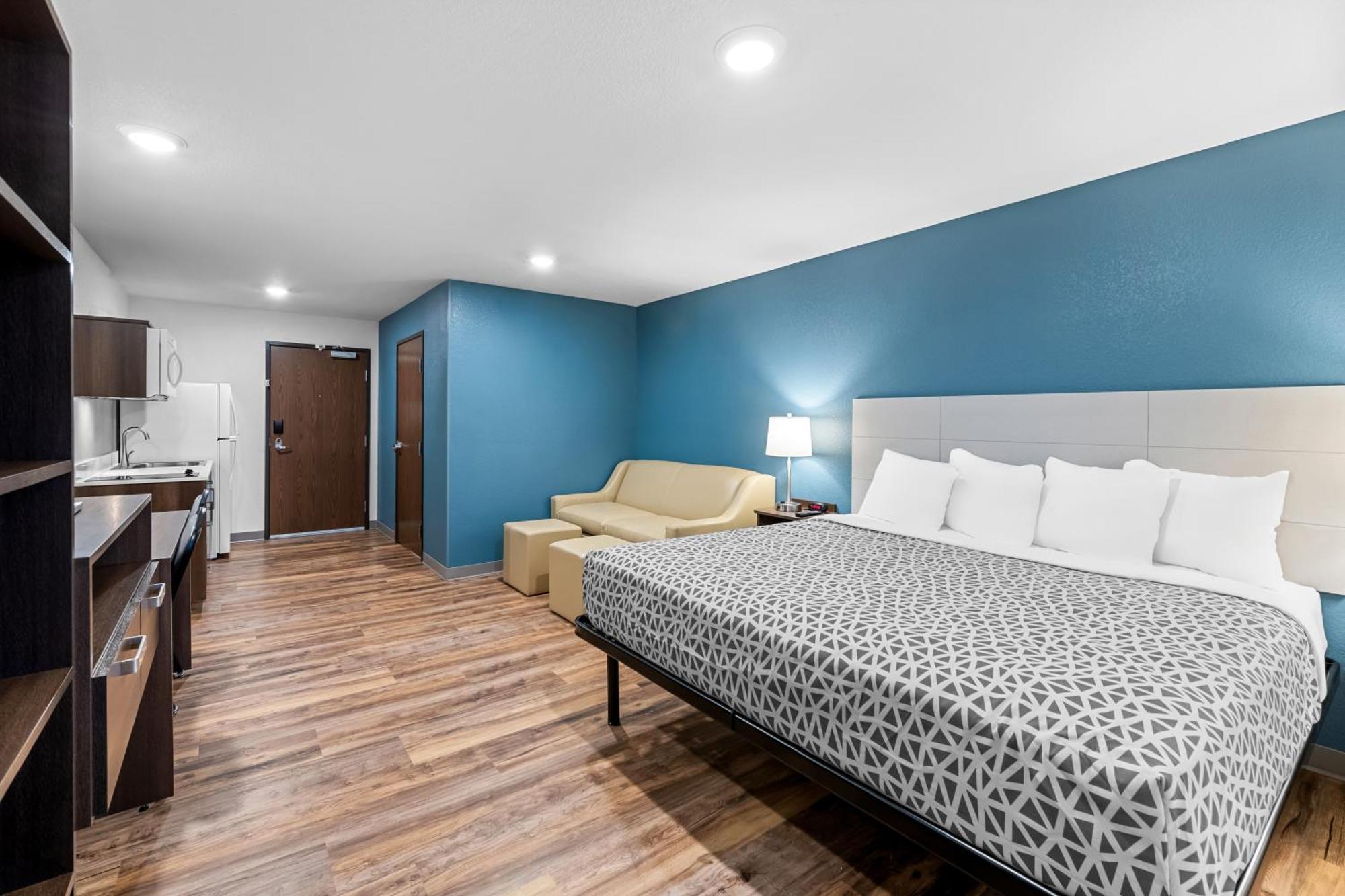 Woodspring Suites Kansas City Airport Exterior photo