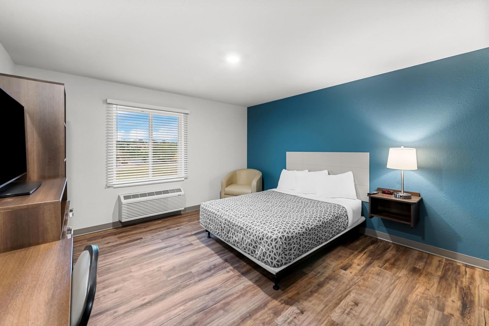Woodspring Suites Kansas City Airport Exterior photo